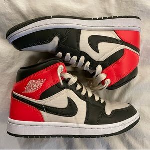 Air Jordan 1 “Newsprint”